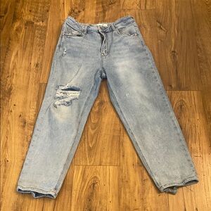 Risen Women’s Light Blue Distressed ankle Jeans